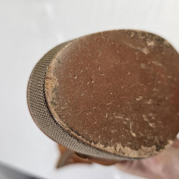 Michael Kors Benny Flip-Flop Wedge Sandal Size 7 M Brown Gold Studded - Picture 4 of 10